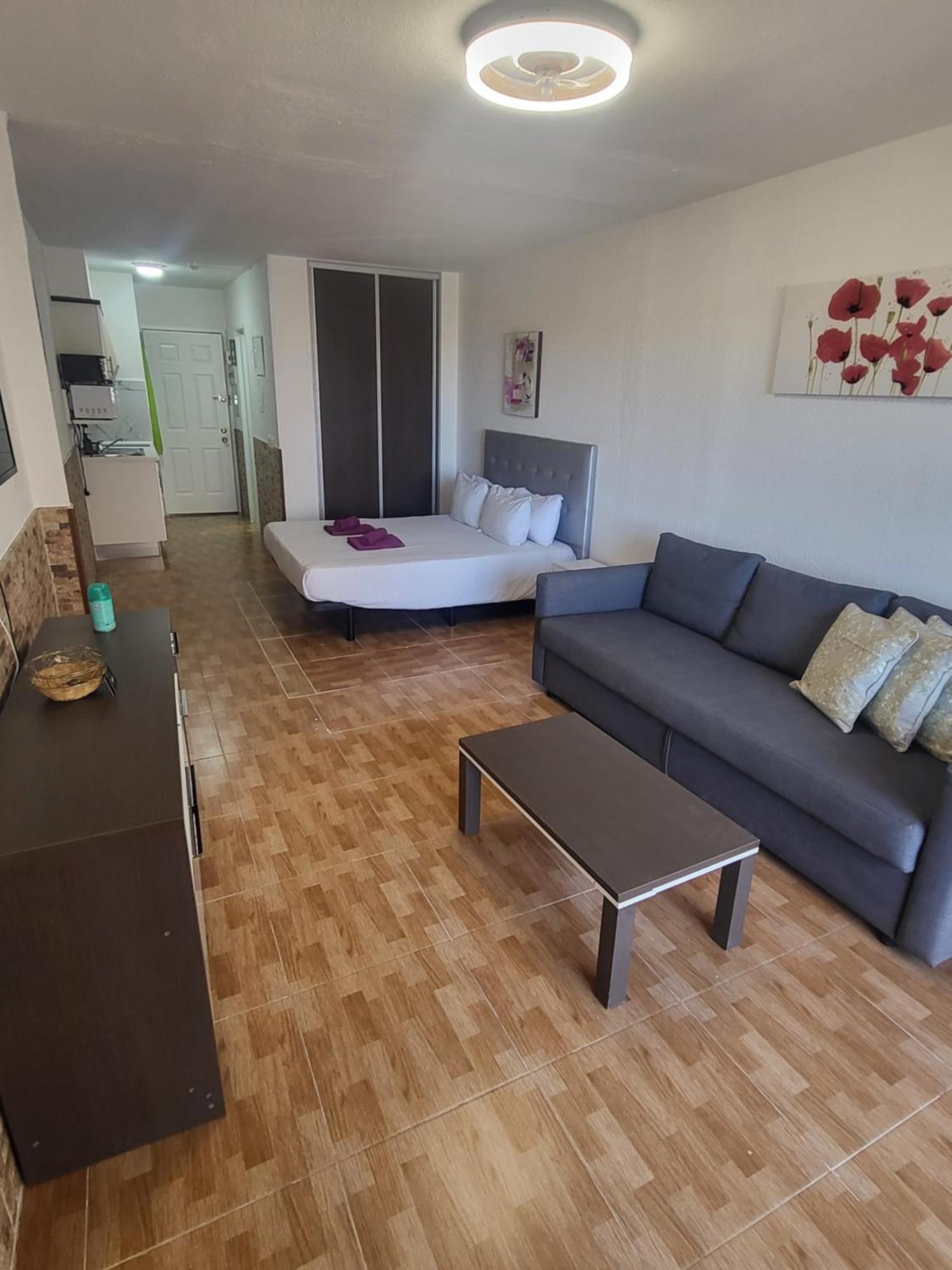 Tropic Apartments En Castle Harbour 洛斯克里斯蒂亚诺斯 外观 照片